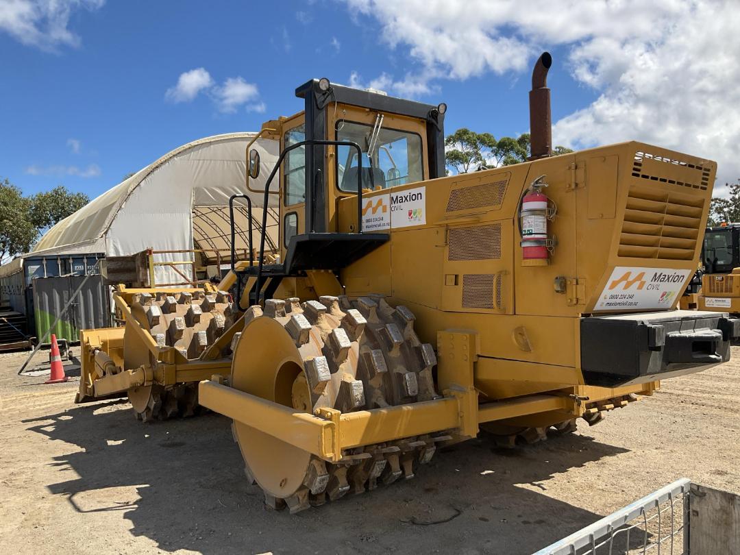Photo '6' of Komatsu WF450 Roller Photo '6' of Komatsu WF450 Roller