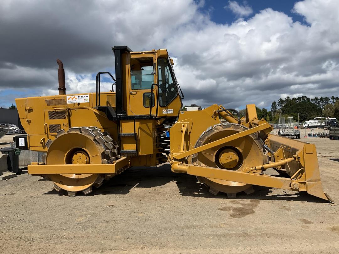 Photo '3' of Komatsu WF450 Roller Photo '3' of Komatsu WF450 Roller