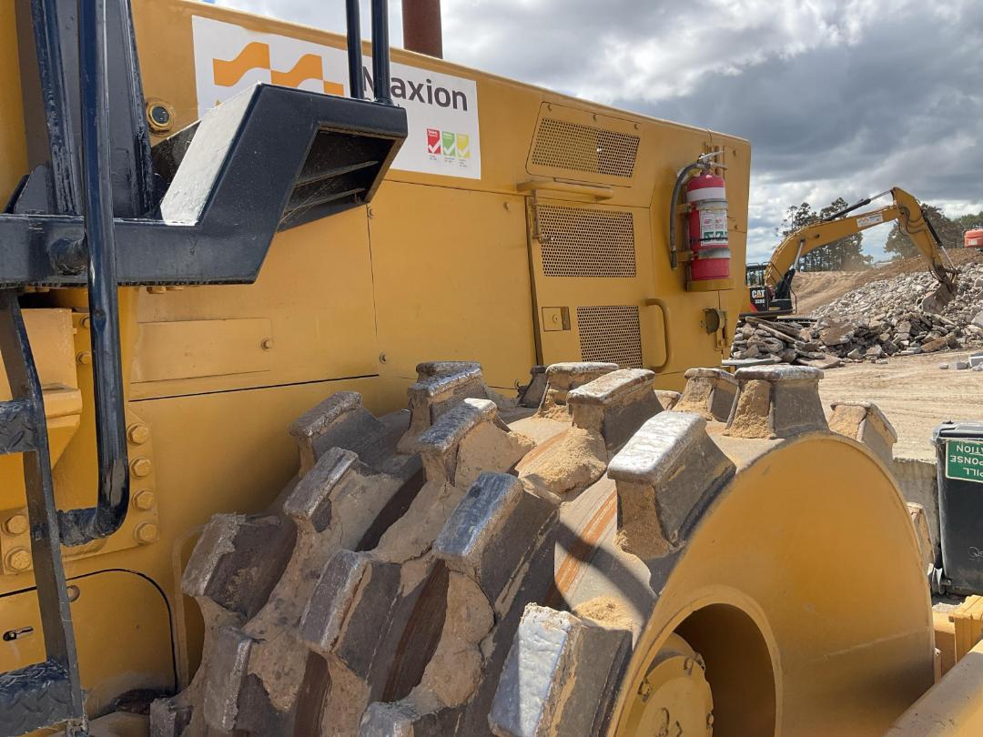 Photo '36' of Komatsu WF450 Roller Photo '36' of Komatsu WF450 Roller