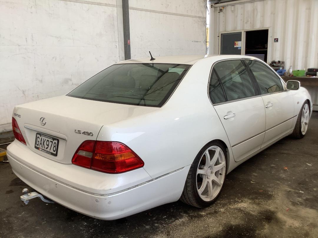 Photo '3' of Lexus LS430