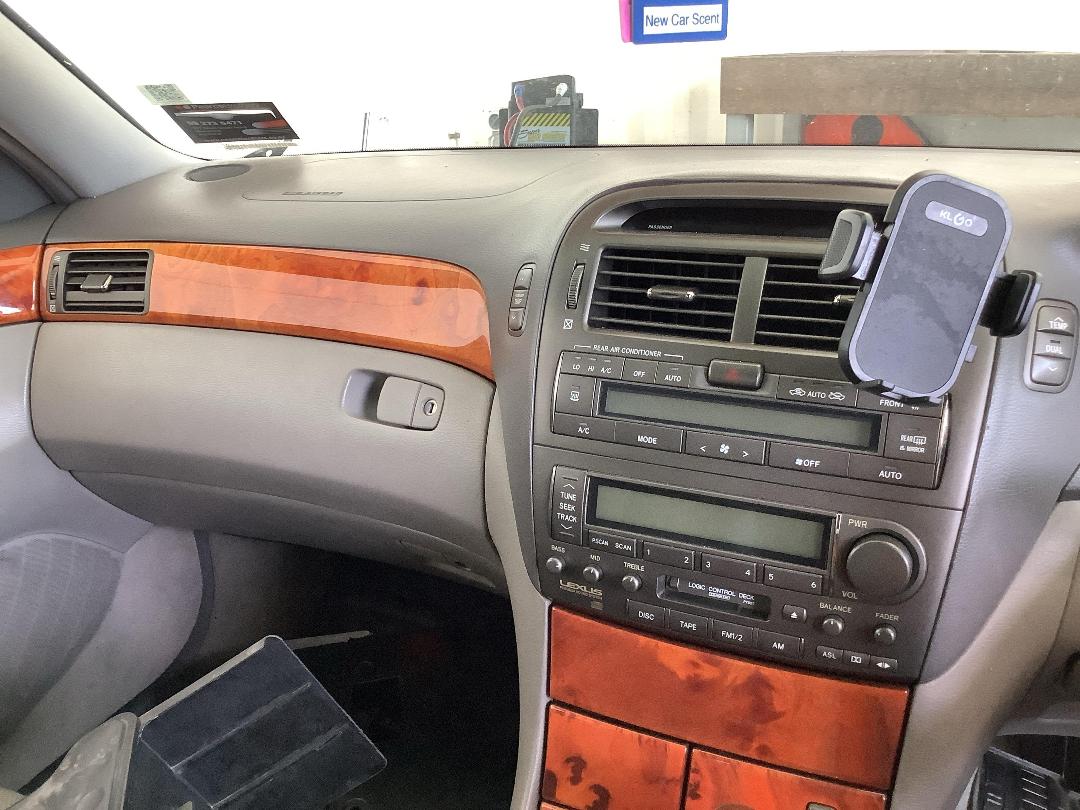 Photo '16' of Lexus LS430