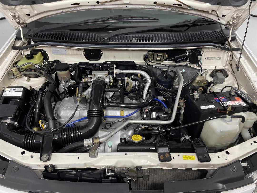 Photo '13' of Mazda Demio Photo '13' of Mazda Demio