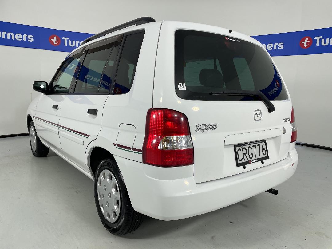 Photo '5' of Mazda Demio Photo '5' of Mazda Demio