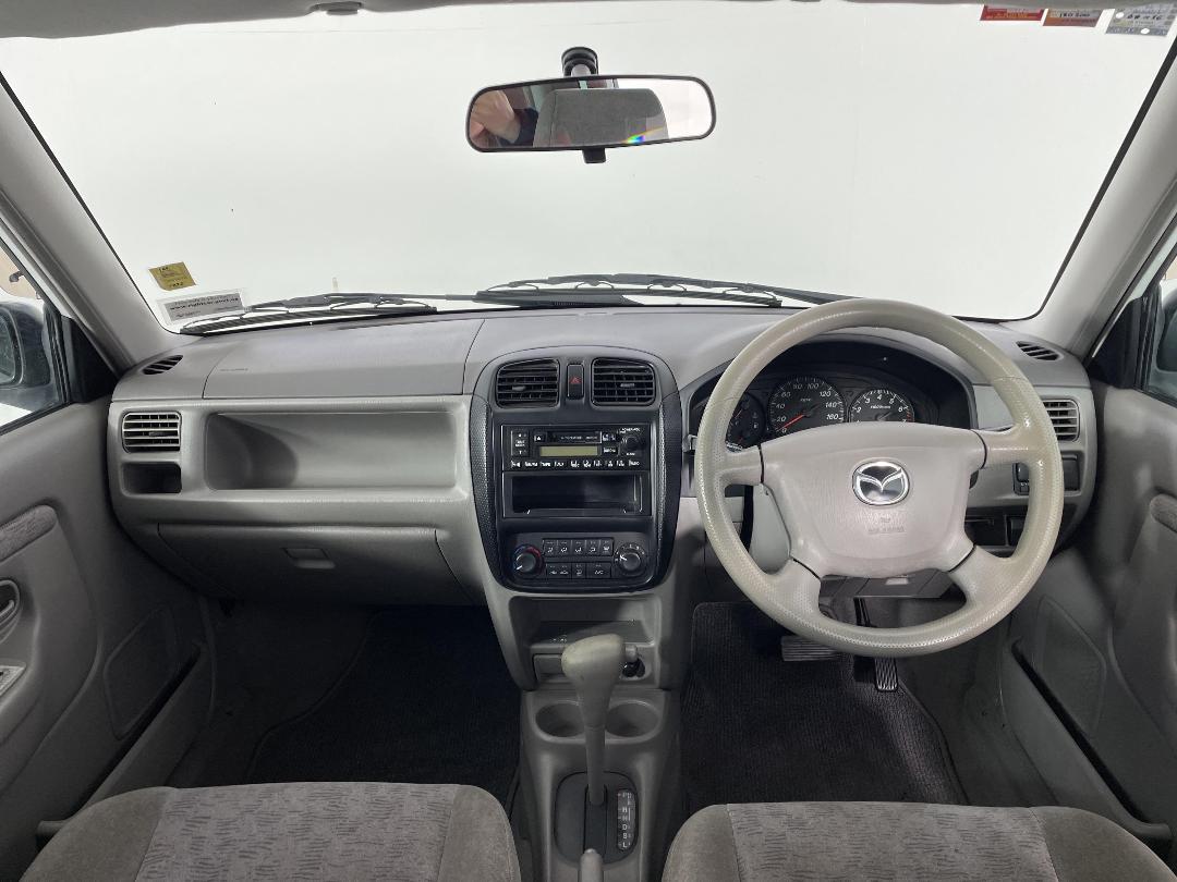 Photo '17' of Mazda Demio Photo '17' of Mazda Demio