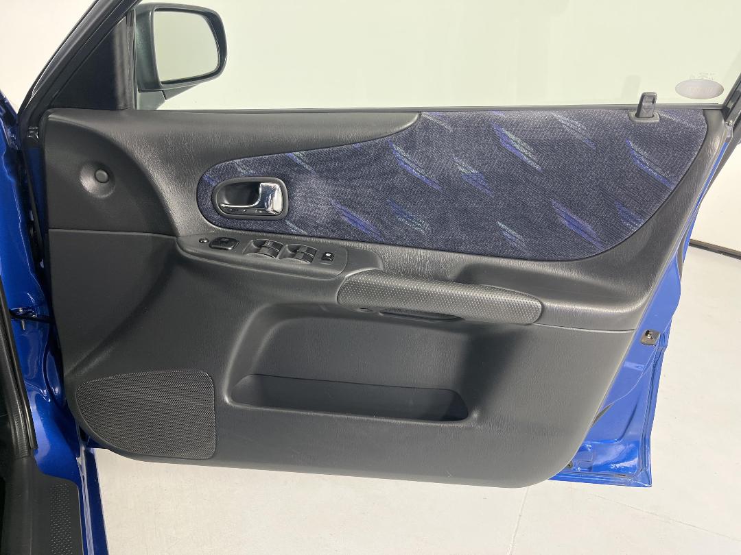 Photo '15' of Mazda Familia Photo '15' of Mazda Familia