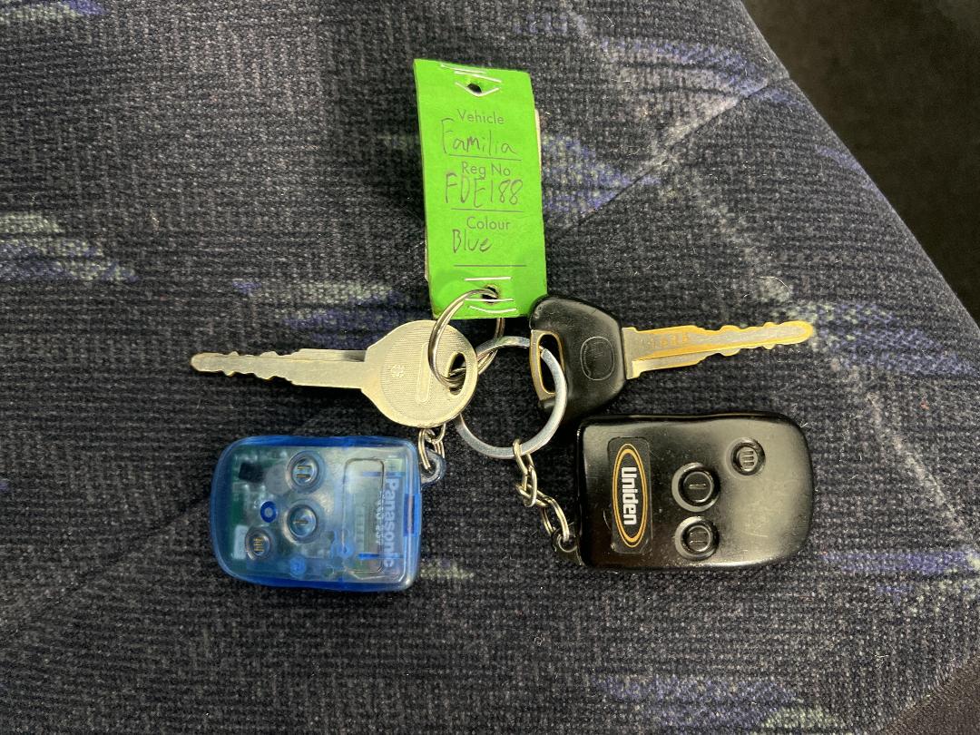 Photo '22' of Mazda Familia Photo '22' of Mazda Familia