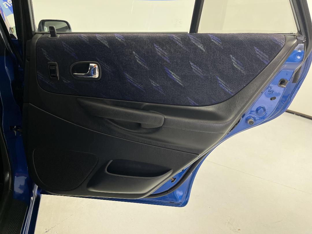 Photo '19' of Mazda Familia Photo '19' of Mazda Familia