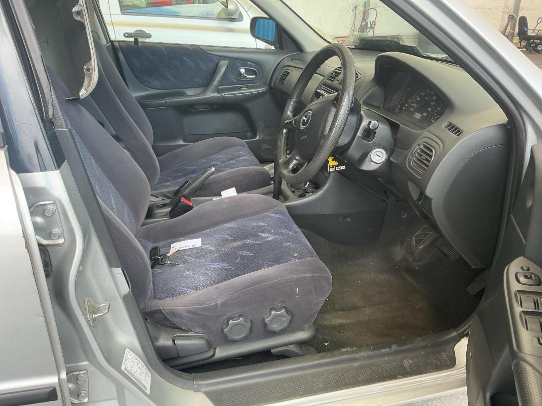 Photo '22' of Mazda Familia