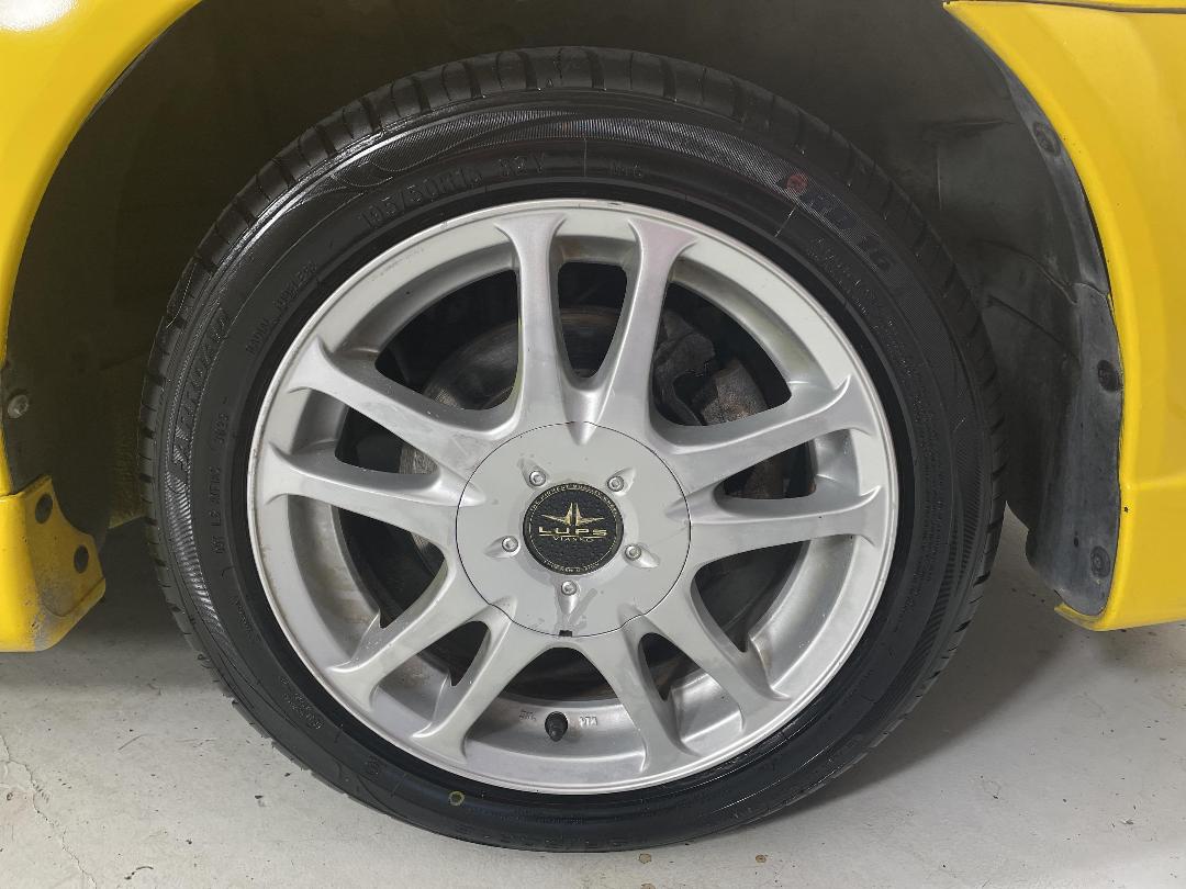 Photo '9' of Mazda Familia