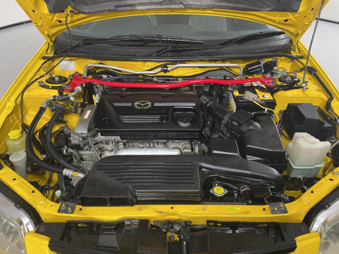 Photo '13' of Mazda Familia