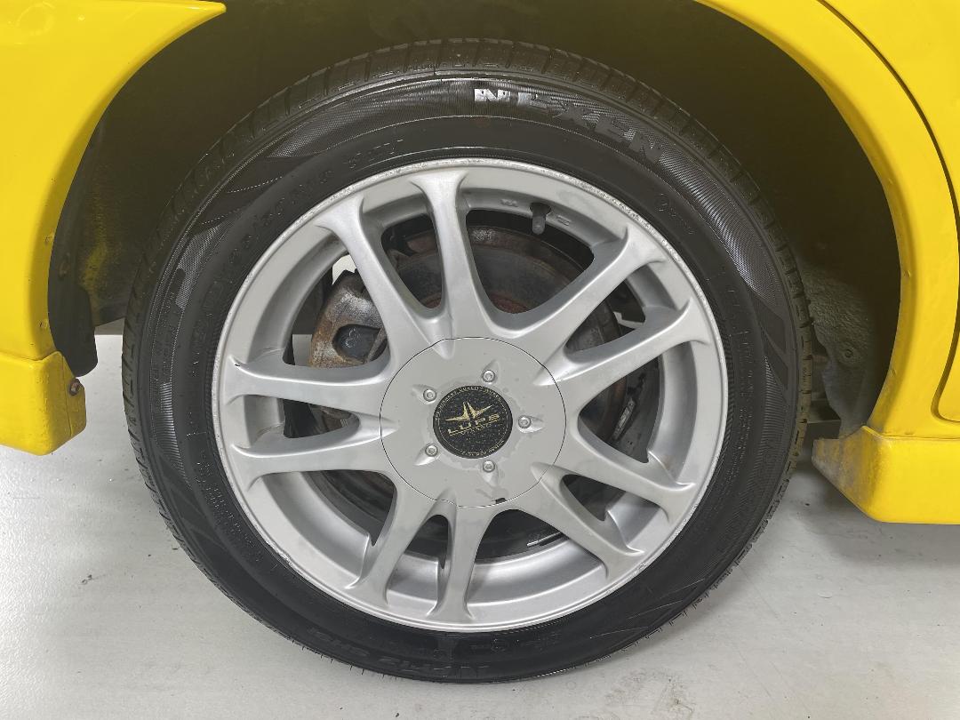 Photo '12' of Mazda Familia