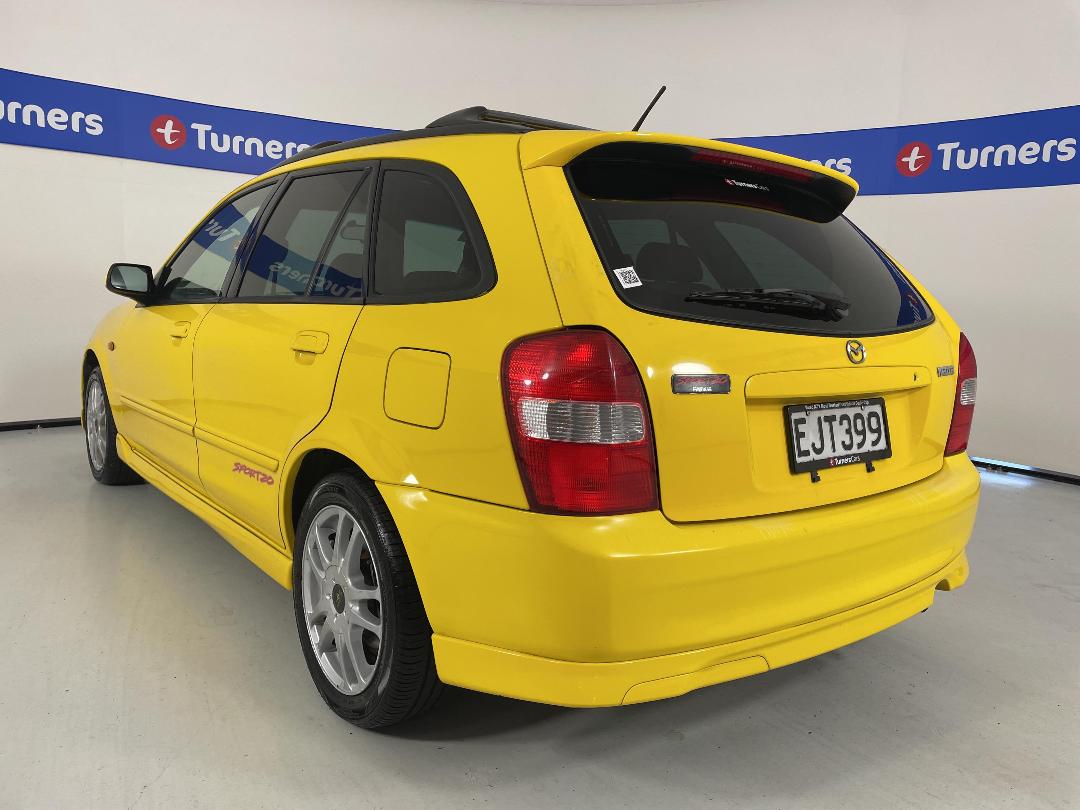 Photo '5' of Mazda Familia