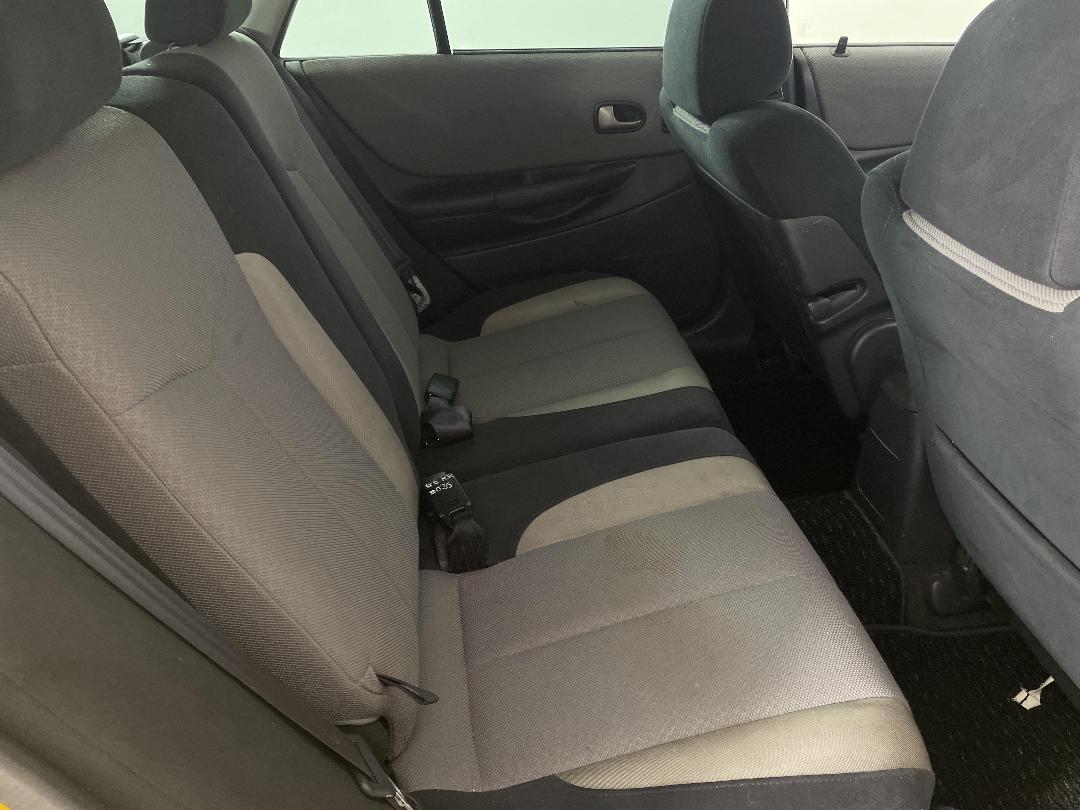 Photo '20' of Mazda Familia