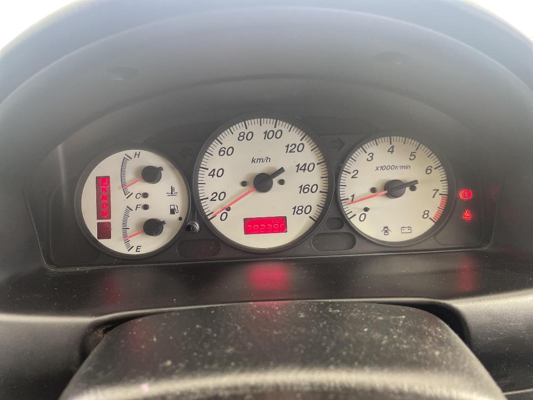 Photo '21' of Mazda Familia