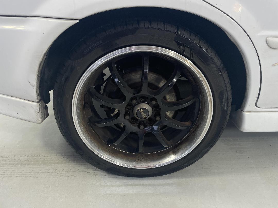 Photo '12' of Mazda Familia