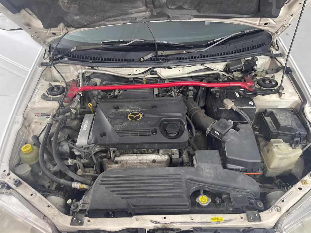 Photo '13' of Mazda Familia