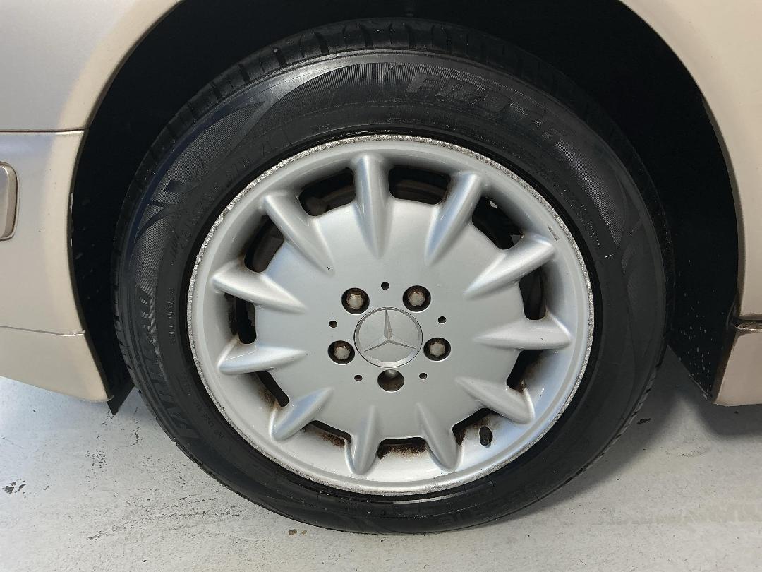 Photo '10' of Mercedes-Benz E280 Photo '10' of Mercedes-Benz E280