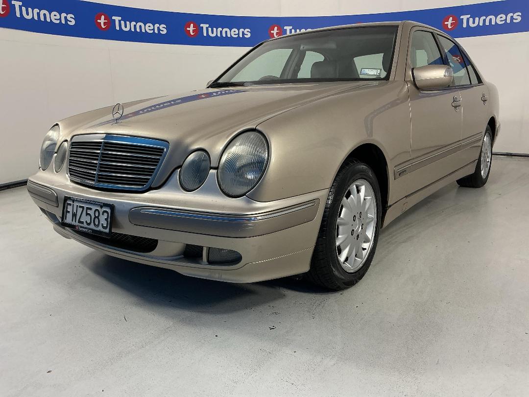 Photo '4' of Mercedes-Benz E280 Photo '4' of Mercedes-Benz E280