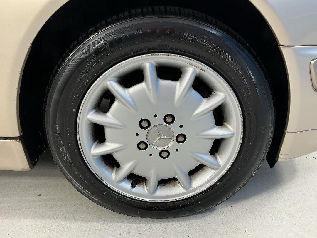 Photo '9' of Mercedes-Benz E280 Photo '9' of Mercedes-Benz E280