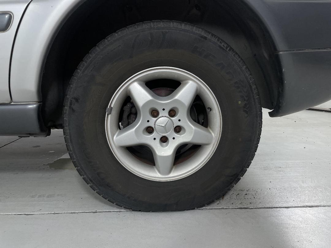 Photo '9' of Mercedes-Benz ML320 Photo '9' of Mercedes-Benz ML320