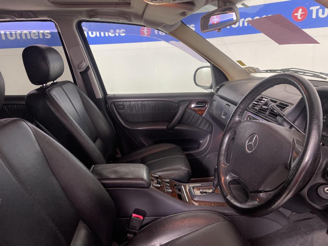 Photo '14' of Mercedes-Benz ML320 Photo '14' of Mercedes-Benz ML320