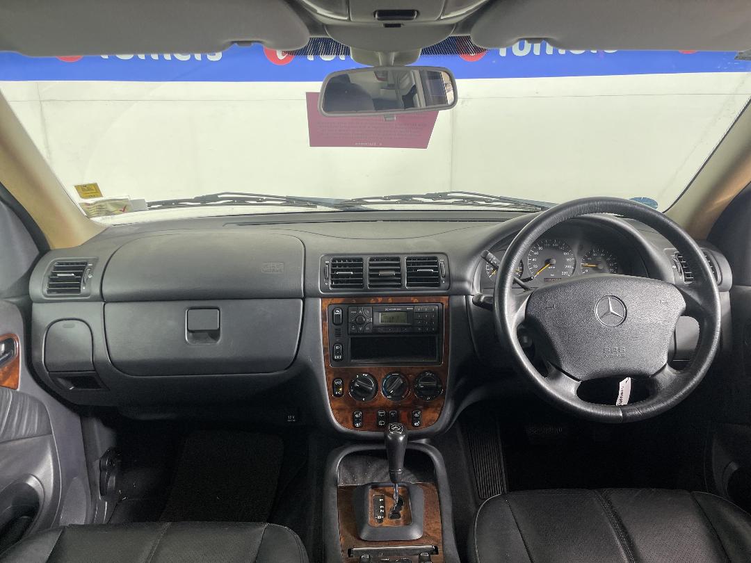 Photo '15' of Mercedes-Benz ML320 Photo '15' of Mercedes-Benz ML320