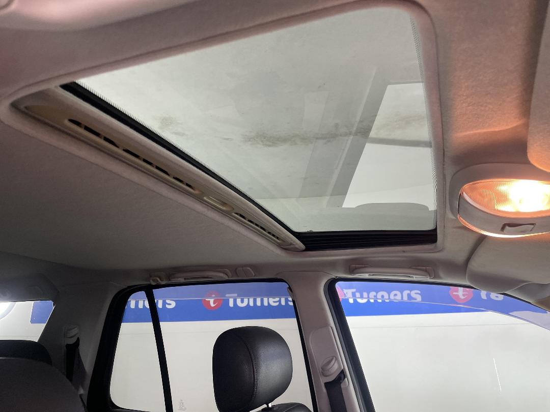 Photo '24' of Mercedes-Benz ML320 Photo '24' of Mercedes-Benz ML320