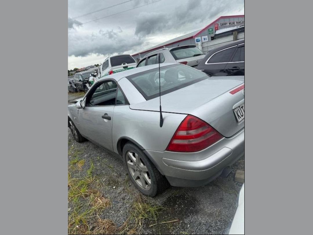 Photo '4' of Mercedes-Benz SLK230