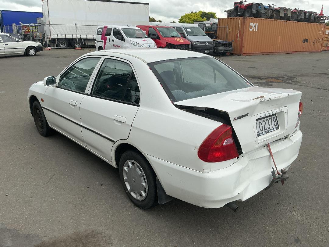 Photo '4' of Mitsubishi Lancer Glxi Photo '4' of Mitsubishi Lancer Glxi