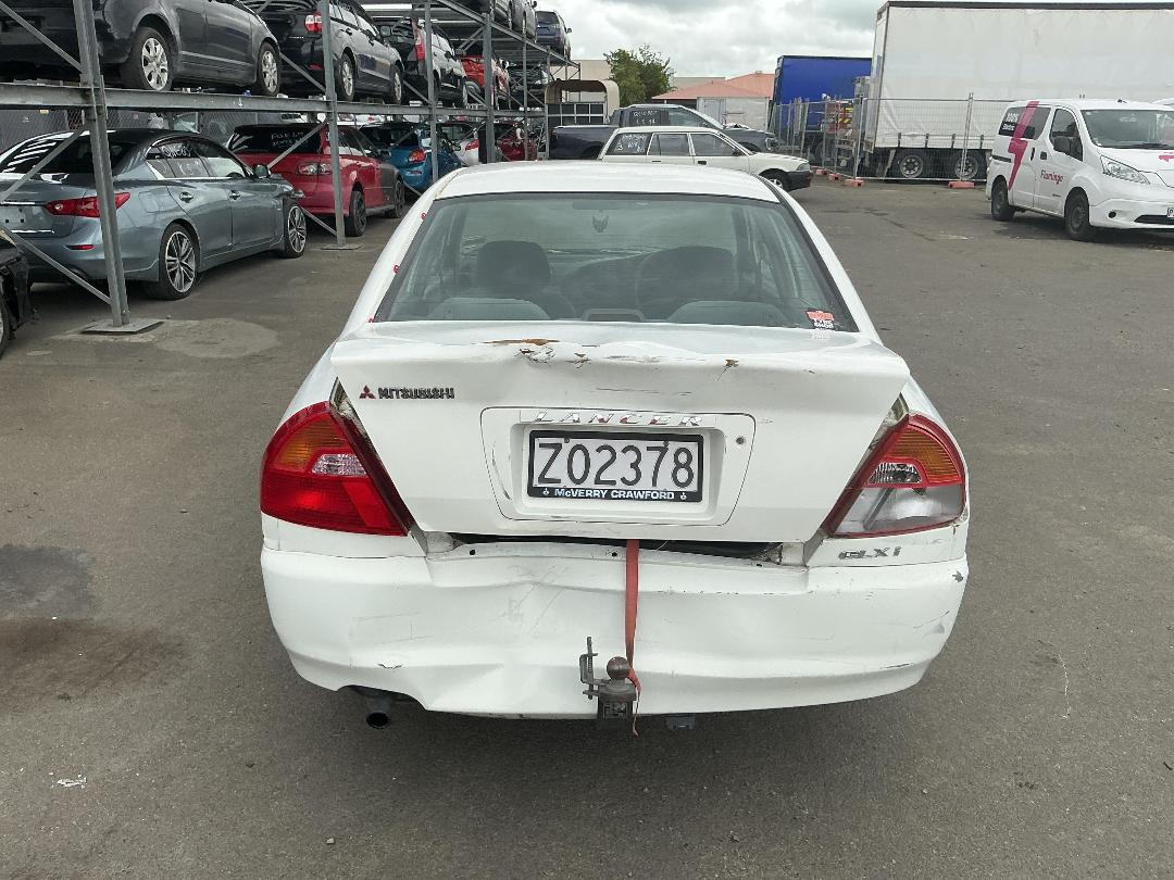 Photo '5' of Mitsubishi Lancer Glxi Photo '5' of Mitsubishi Lancer Glxi