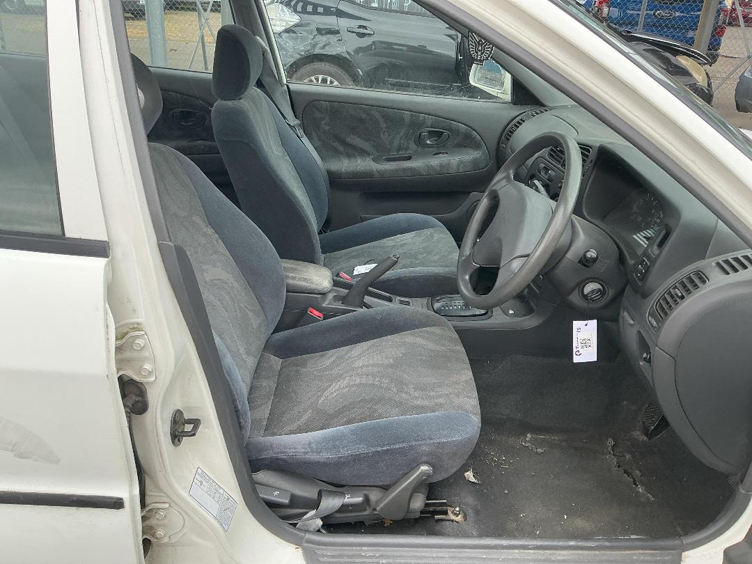 Photo '16' of Mitsubishi Lancer Glxi Photo '16' of Mitsubishi Lancer Glxi