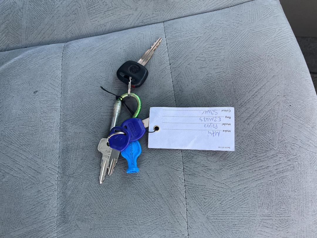 Photo '20' of Mitsubishi Pajero Photo '20' of Mitsubishi Pajero