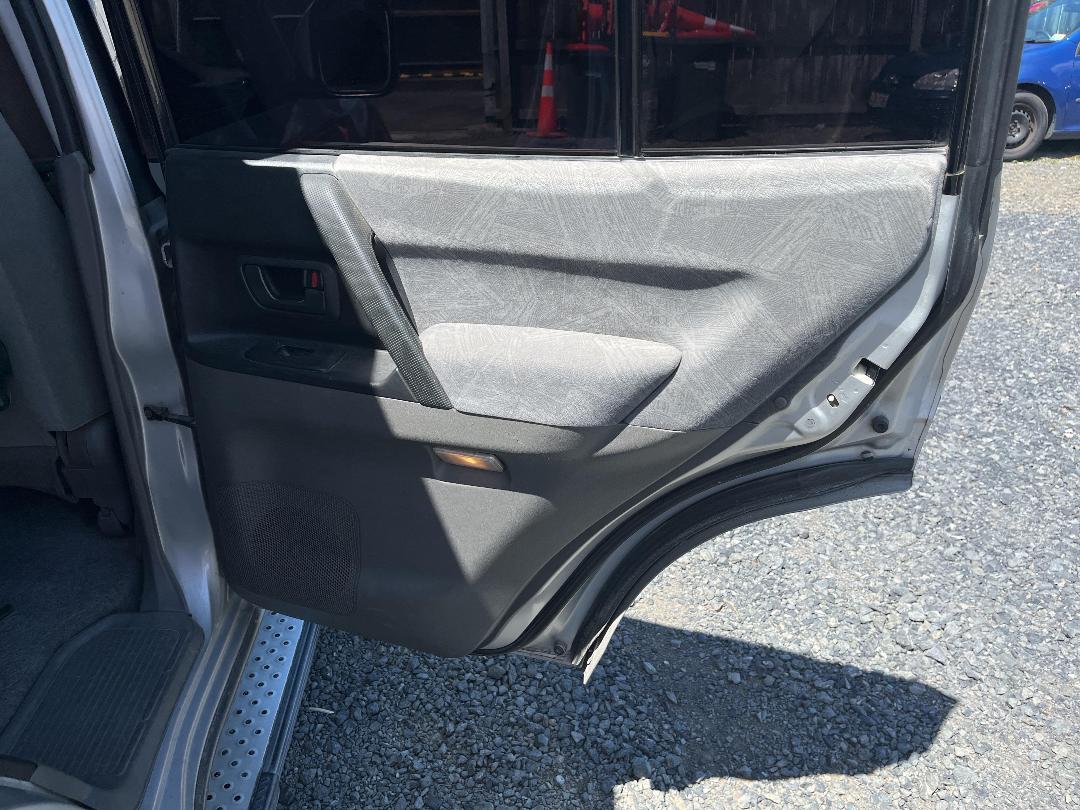 Photo '17' of Mitsubishi Pajero Photo '17' of Mitsubishi Pajero