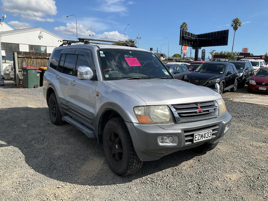 Photo '27' of Mitsubishi Pajero