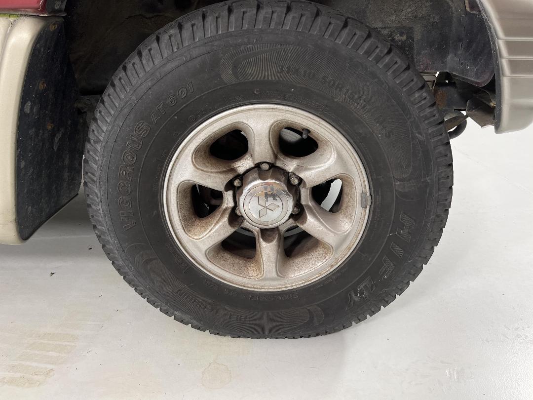 Photo '9' of Mitsubishi Pajero