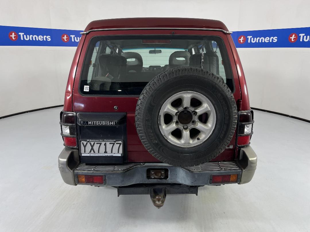 Photo '6' of Mitsubishi Pajero