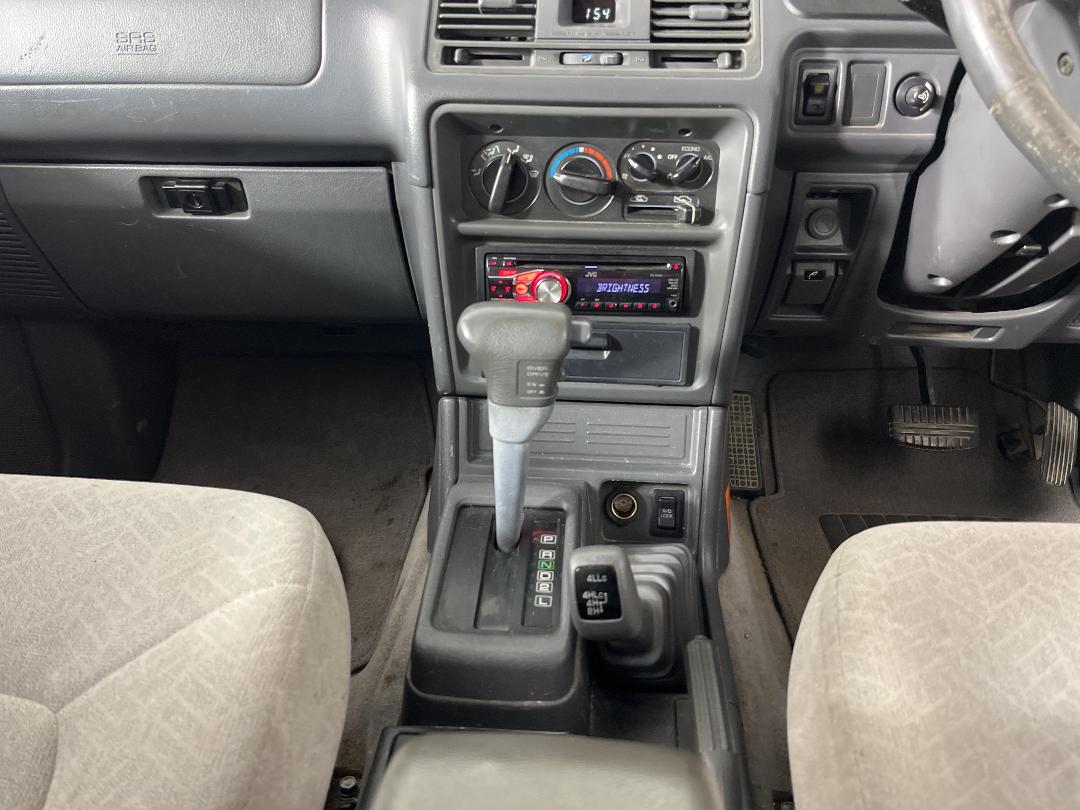 Photo '18' of Mitsubishi Pajero