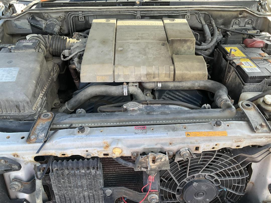 Photo '17' of Mitsubishi Pajero Photo '17' of Mitsubishi Pajero