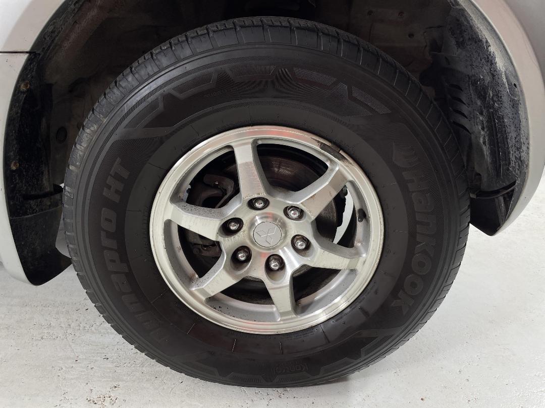 Photo '9' of Mitsubishi Pajero Photo '9' of Mitsubishi Pajero