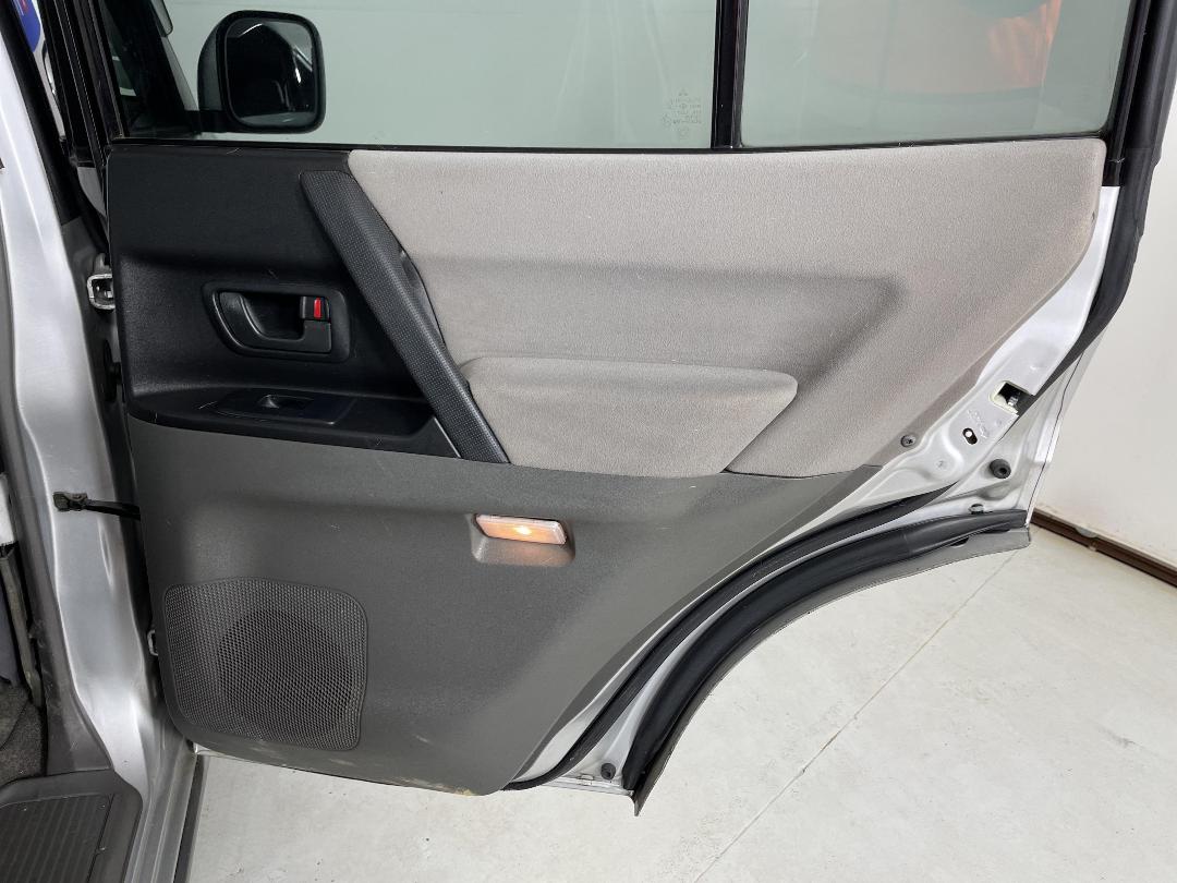 Photo '19' of Mitsubishi Pajero Photo '19' of Mitsubishi Pajero