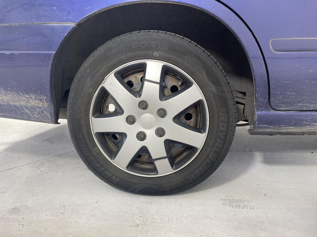 Photo '10' of Nissan Avenir Photo '10' of Nissan Avenir