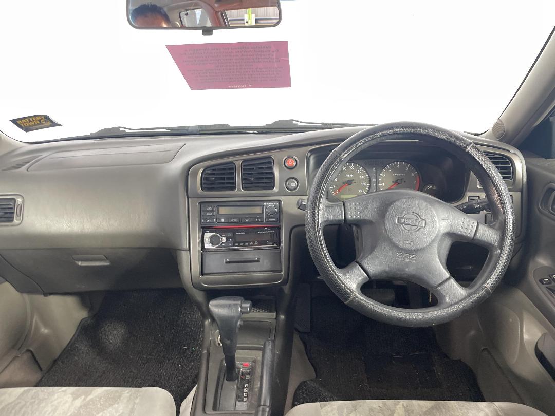 Photo '15' of Nissan Avenir Photo '15' of Nissan Avenir