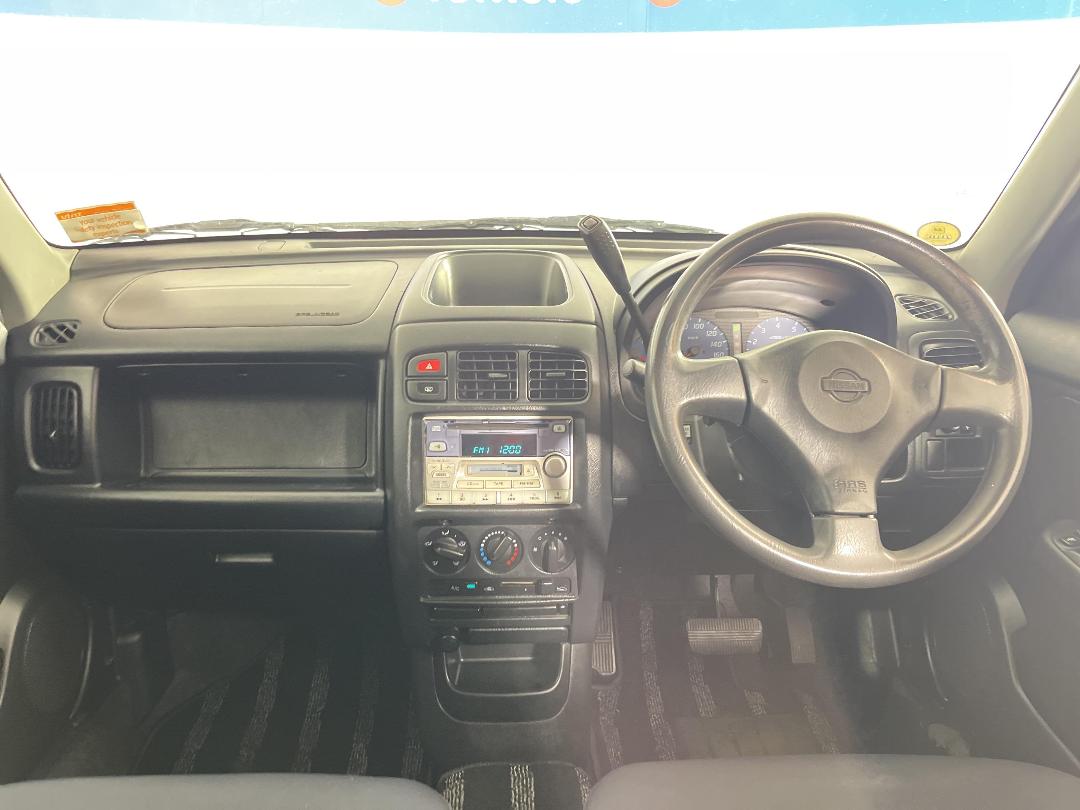 Photo '17' of Nissan Cube