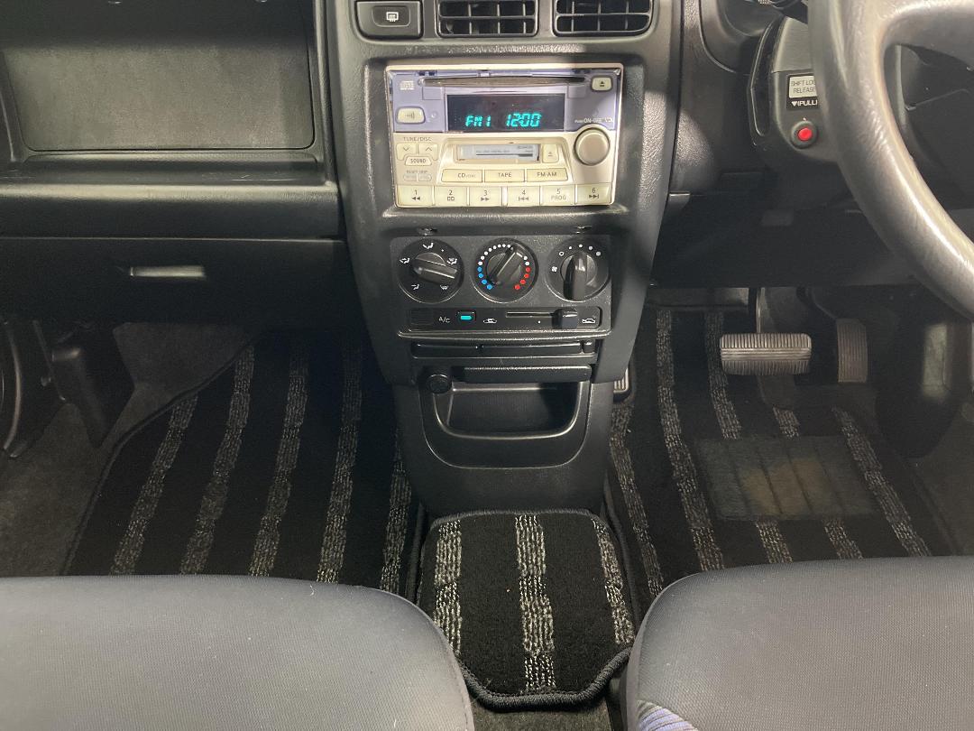 Photo '18' of Nissan Cube