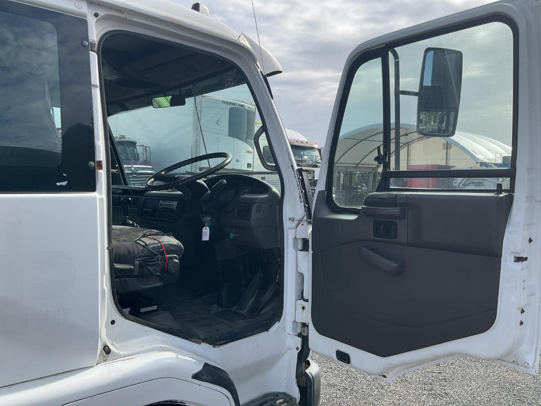 Photo '11' of Nissan Diesel MD235 Hydro Excavator