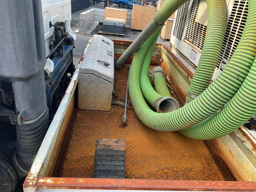 Photo '21' of Nissan Diesel MD235 Hydro Excavator