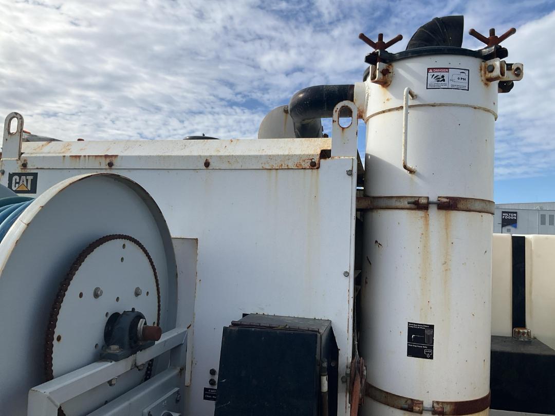 Photo '25' of Nissan Diesel MD235 Hydro Excavator