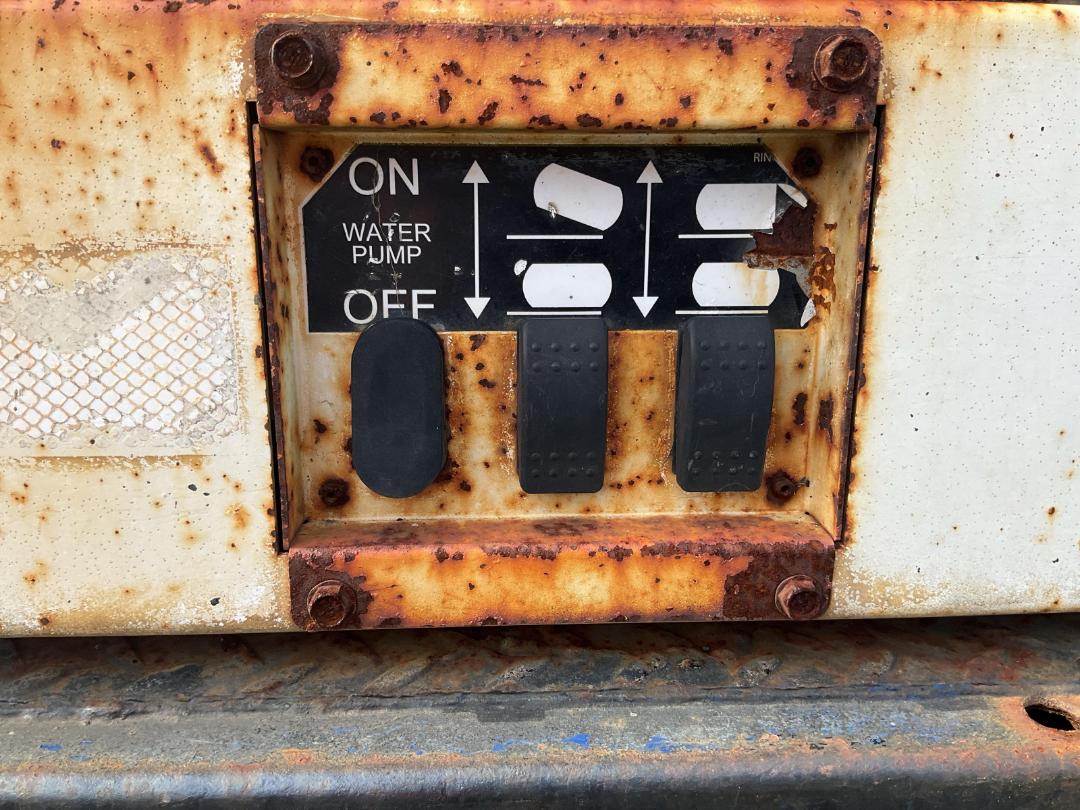 Photo '28' of Nissan Diesel MD235 Hydro Excavator