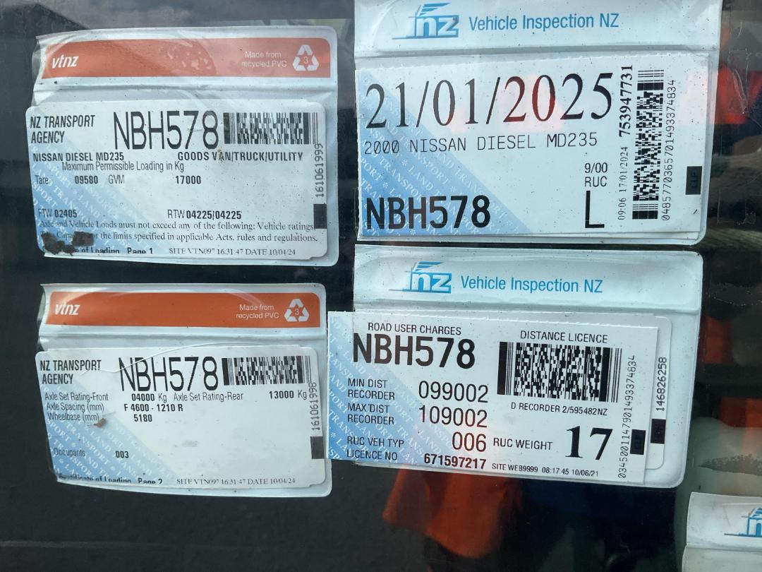 Photo '41' of Nissan Diesel MD235 Hydro Excavator