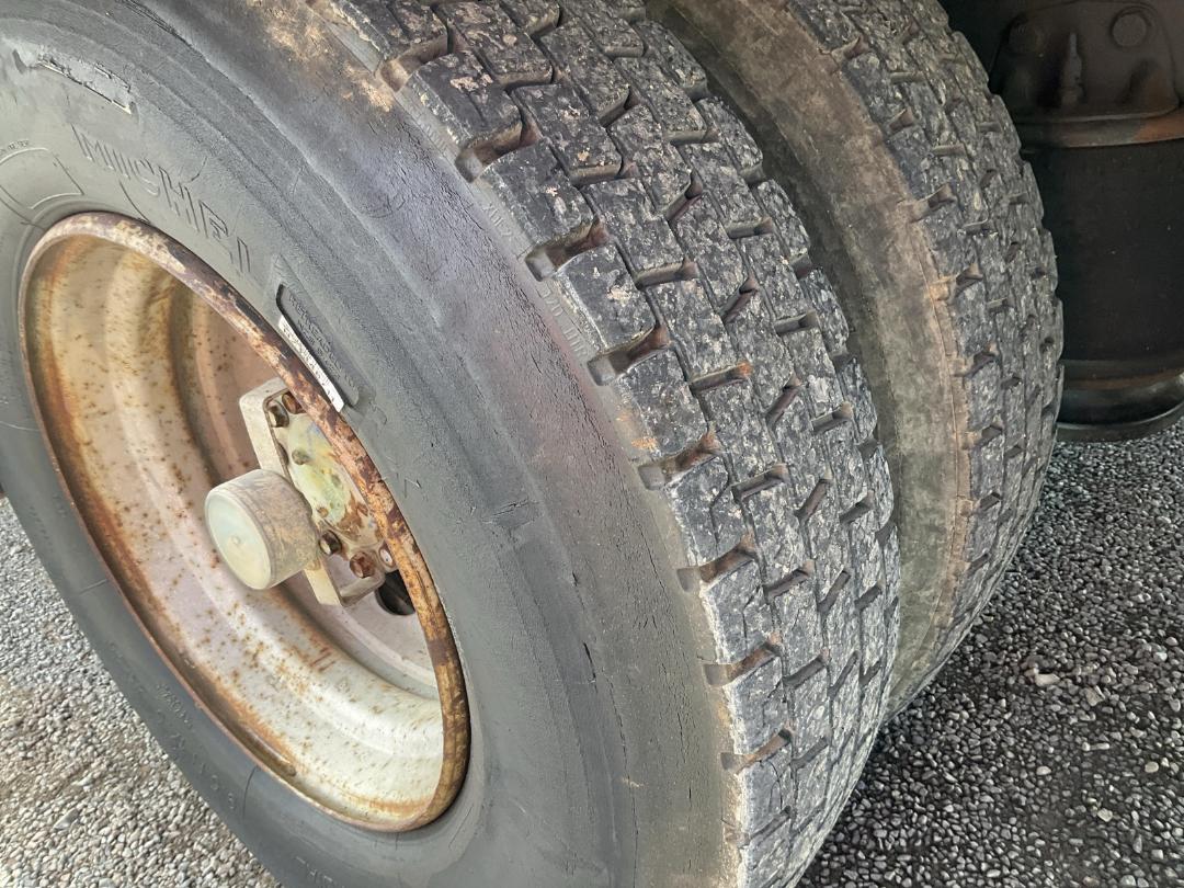 Photo '51' of Nissan Diesel MD235 Hydro Excavator